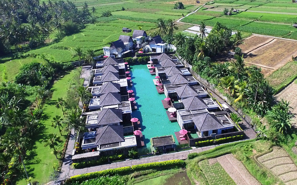 Lagoon Pool Access Villa