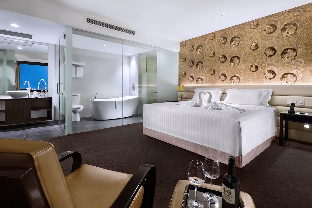 Executive Suite with Adjoining Deluxe Room - Booking | Shangri-La The Fort,  Manila
