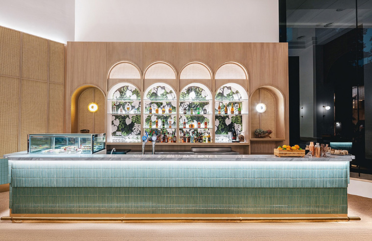Waterfall Lounge