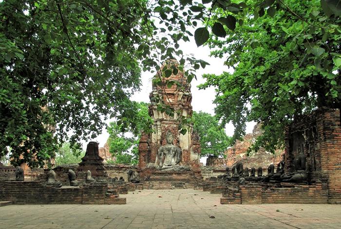 Ayutthaya Monument