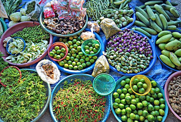 blog_bangkok_visiting-maeklong-market_Cover